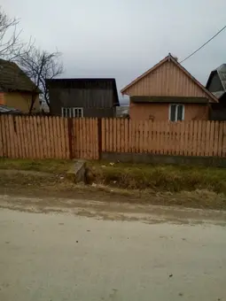 vand casa in com.burla