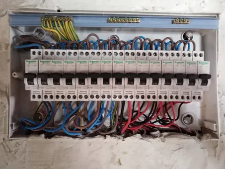 instalator sanitar / termice/ electrice
