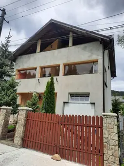 Vand casa noua in Putna, cu toate utilitatile, zona foarte frumoasa