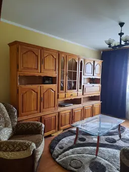 Vând apartament cu 3 camere, et.4 (izolat), str.Calea Bucovinei