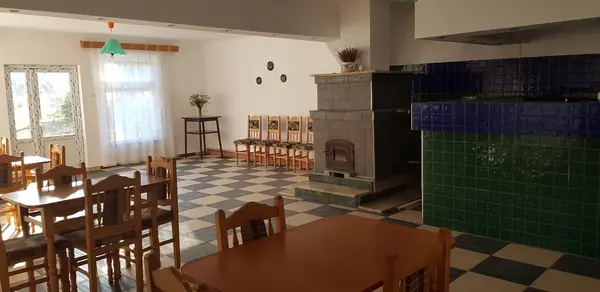 Închiriez Cabana
