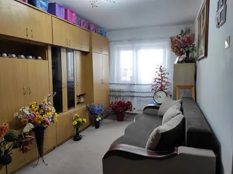 Vand apartament cu 2 camere