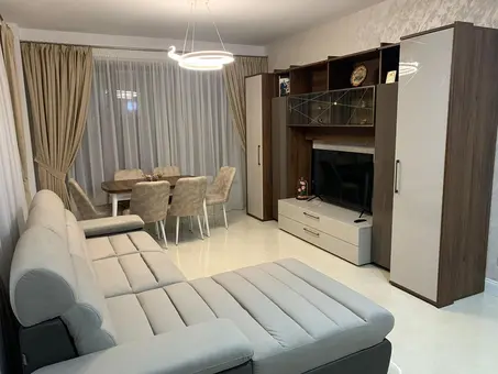 Ofer spre inchiriere 2 apartamente de lux